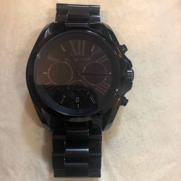 Michael Kors Oversized Watch - Picture 1 of 3